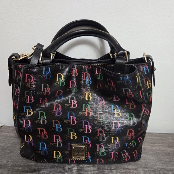 EUC Dooney & Bourke Multi Barlow DB75 - Picture 1 of 16